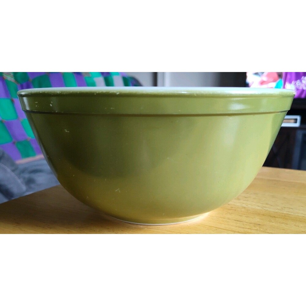 Vintage Pyrex #403 Avocado Green Nesting Mixing Bowl 8.5" 2.5 Qt.